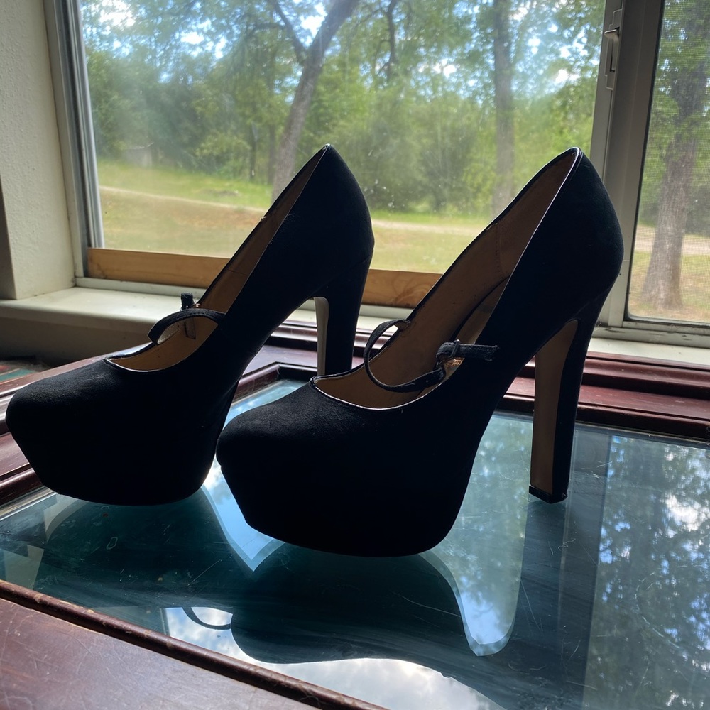 Elle Black Suede Heels